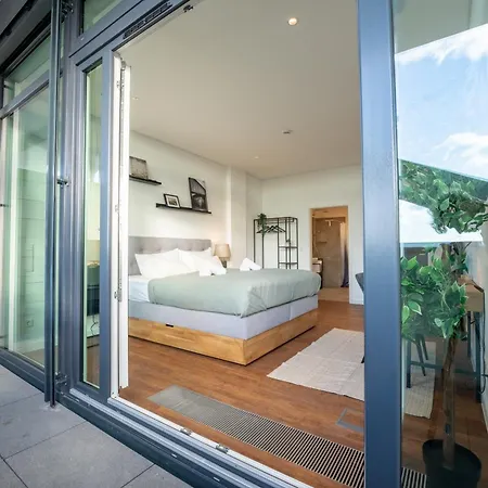 Schlossberg Residences - 3 Glocken Luxury Penthouse-apartments * 바인하임