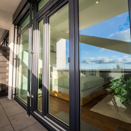 Schlossberg Residences - 3 Glocken Luxury Penthouse-apartments 바인하임