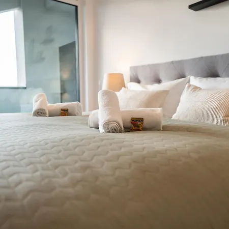 Schlossberg Residences - 3 Glocken Luxury Penthouse-apartments *