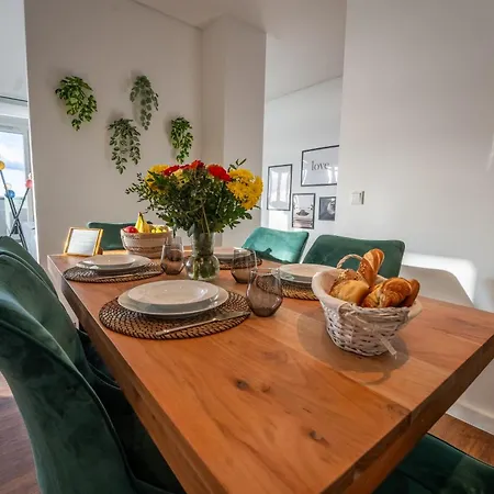 Schlossberg Residences - 3 Glocken Luxury Penthouse-apartments * 바인하임