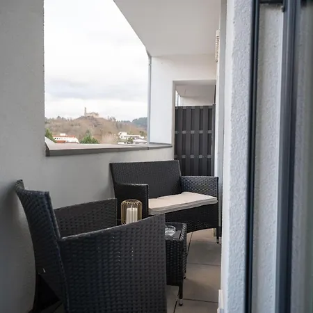 Schlossberg Residences - 3 Glocken Luxury Penthouse-apartments * 바인하임