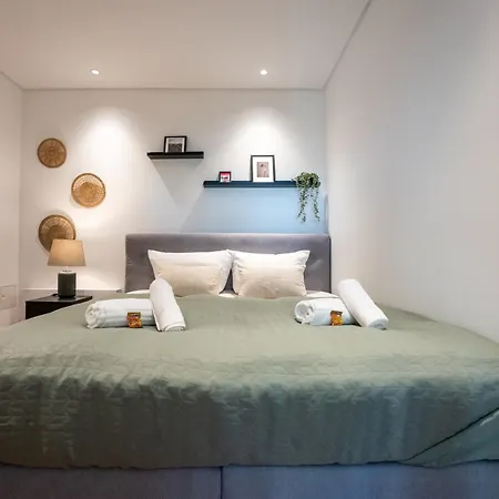 Schlossberg Residences - 3 Glocken Luxury Penthouse-apartments * 바인하임