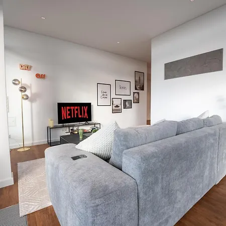 Schlossberg Residences - 3 Glocken Luxury Penthouse-apartments * 바인하임