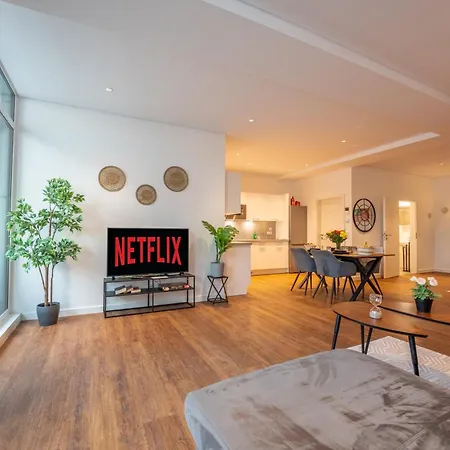 Schlossberg Residences - 3 Glocken Luxury Penthouse-apartments 아파트 바인하임